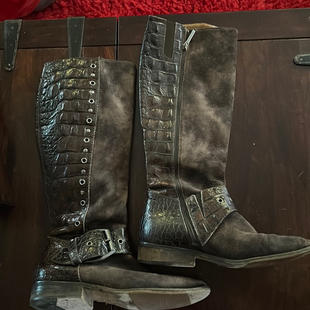 Excellent condition- suede and leather